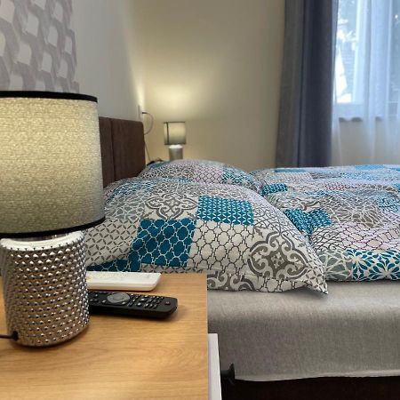 Kovacs Apartmanhaz Kiskunhalas Exterior foto
