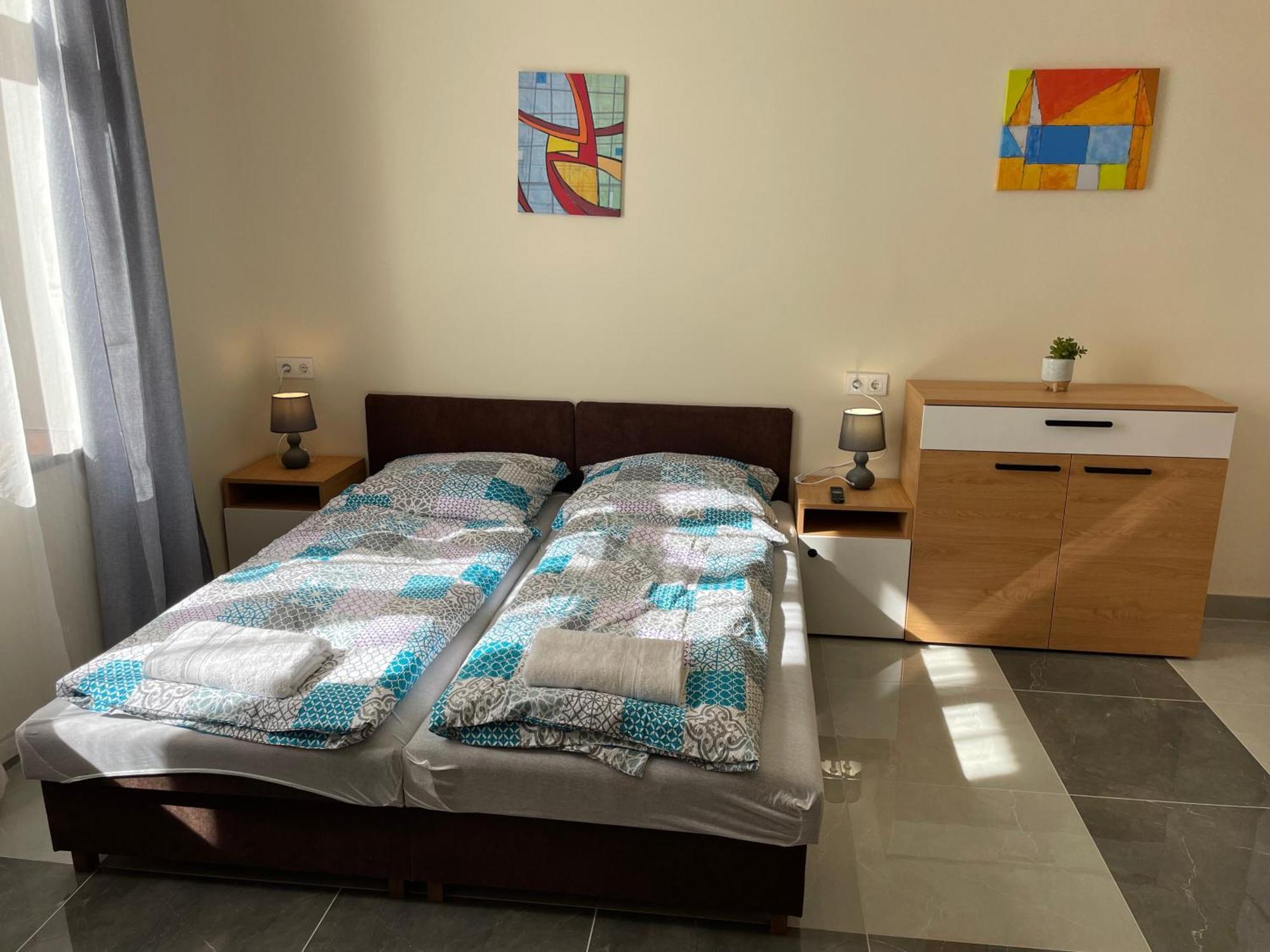 Kovacs Apartmanhaz Kiskunhalas Zimmer foto